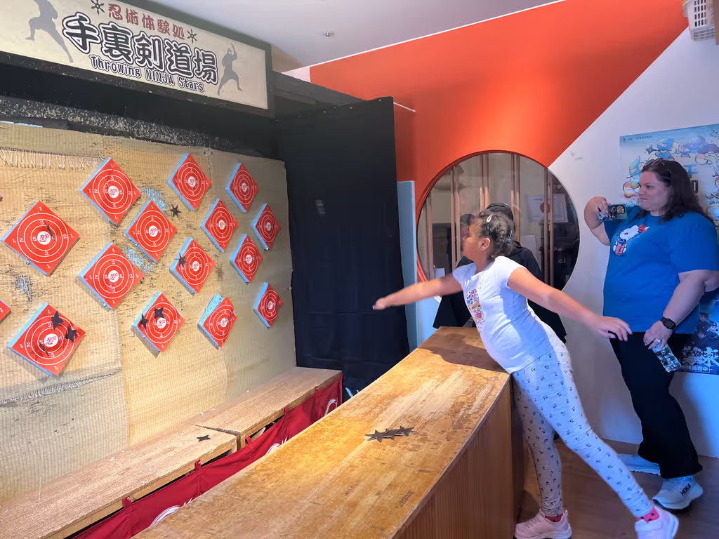 Osaka Private Tour - shuriken experience