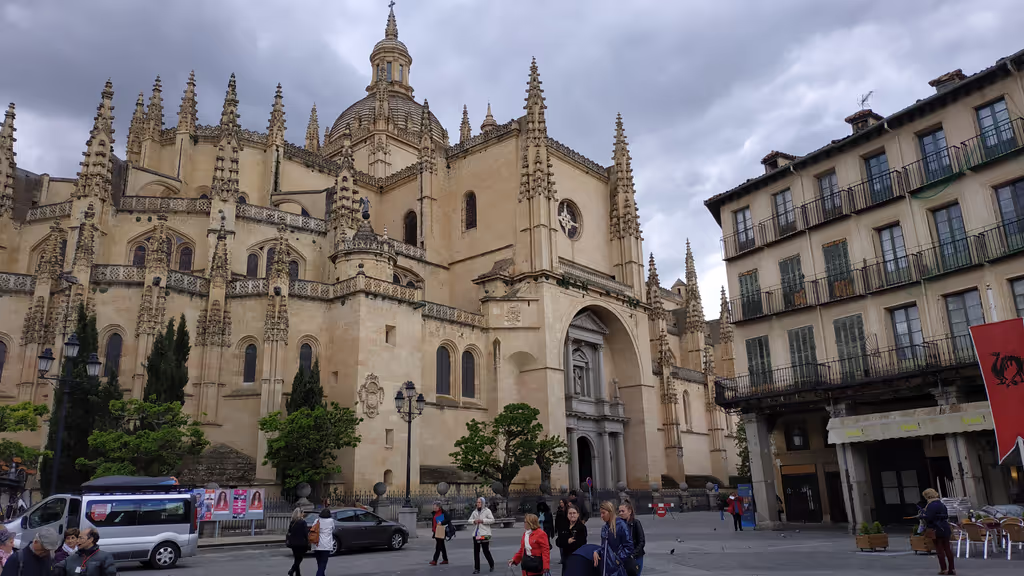 Madrid Private Tour - Segovia Cathedral