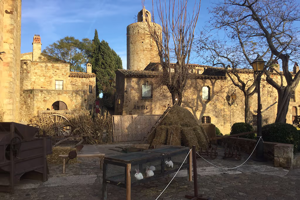 Barcelona Private Tour - Old town of Pals