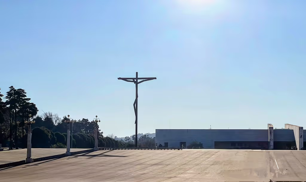 Fatima Private Tour - Basilica of the Holy Trinity