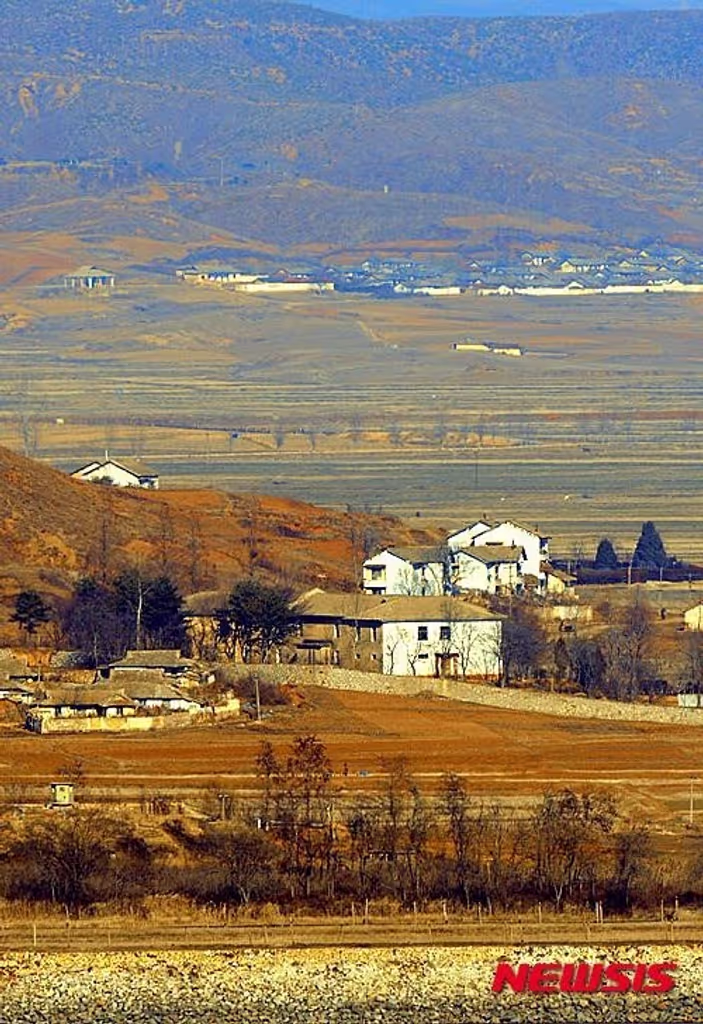 Seoul Private Tour - Ganghwa peace observatory_DMZ