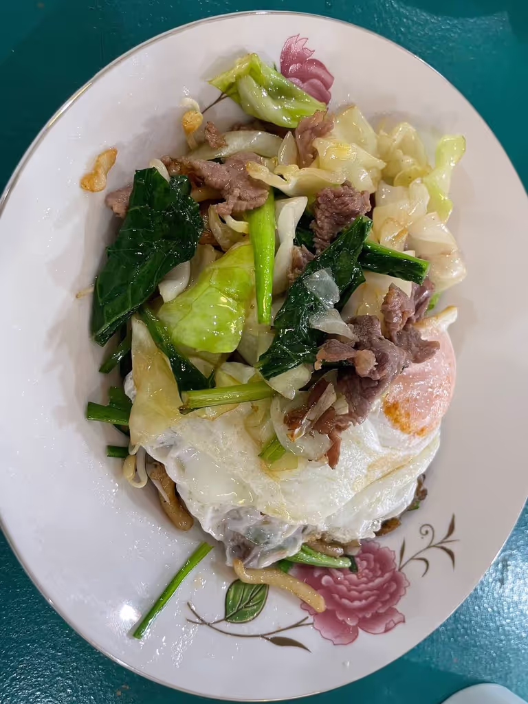 Siem Reap Private Tour - Stir fried rice noodle with vegetables