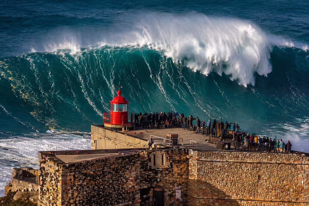 Lisbon Private Tour - Nazaré big waves
