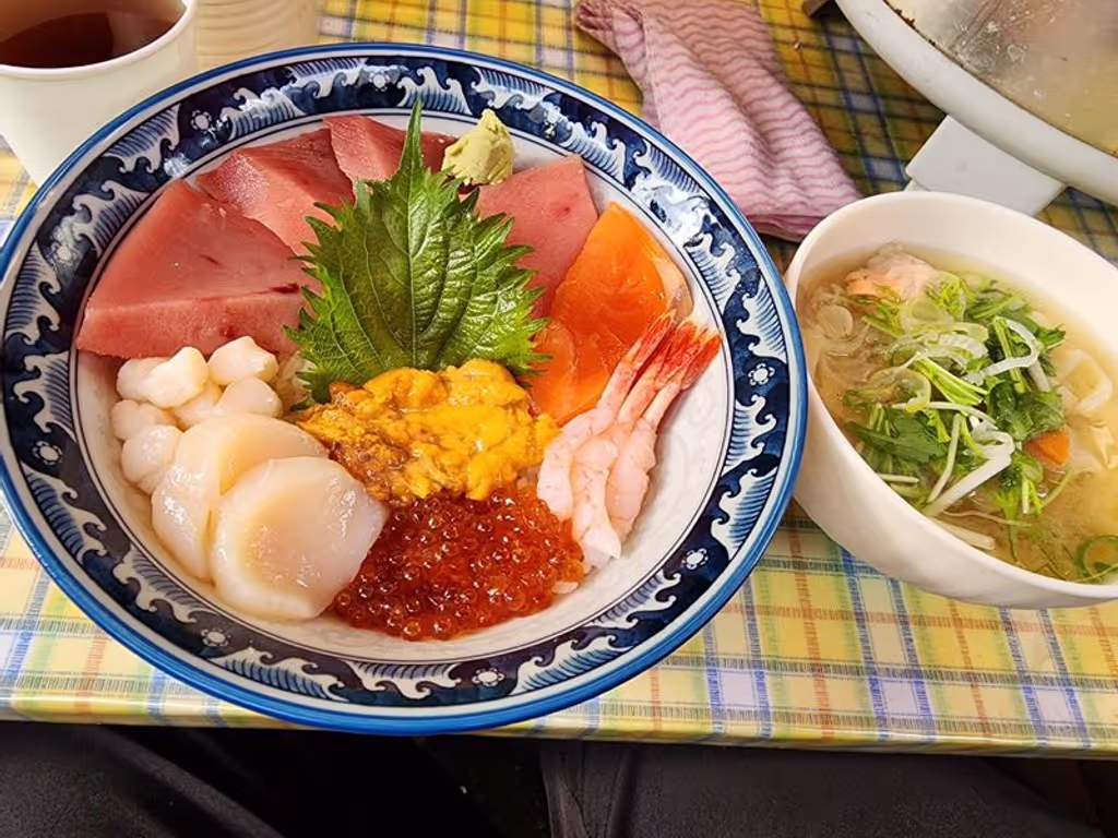 Tokyo Private Tour - Seafood Bowl in Ameyoko