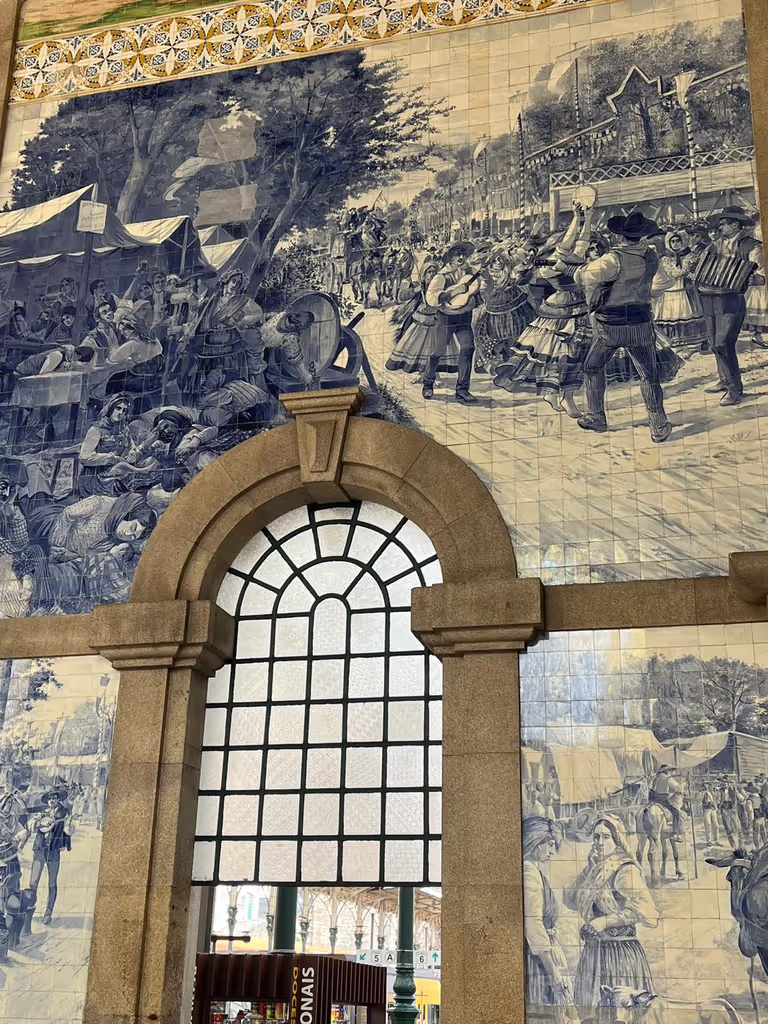 Porto Private Tour - Sao Bento Tile Train Station