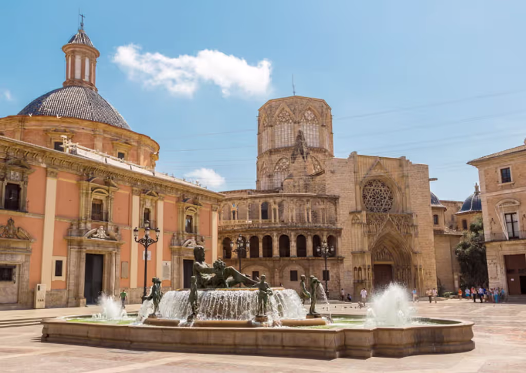 Valencia Private Tour - Plaza de la Virgen Square