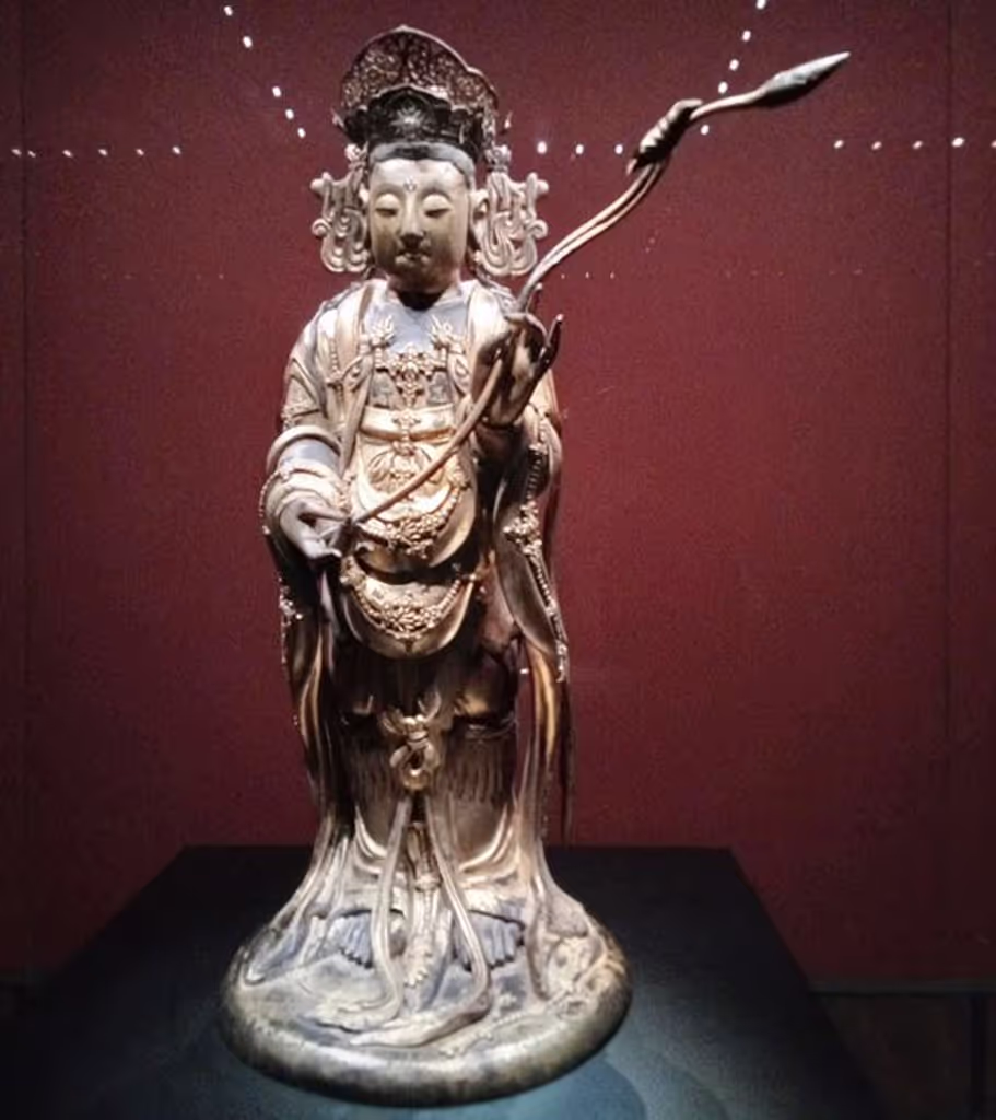 Seoul Private Tour - Bodhisattva of Wisdom, 17th century wooden statue