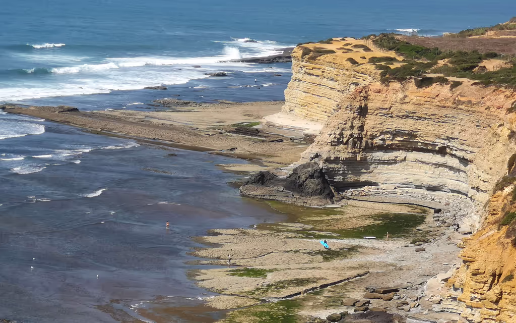 Lisbon Private Tour - Surf beach