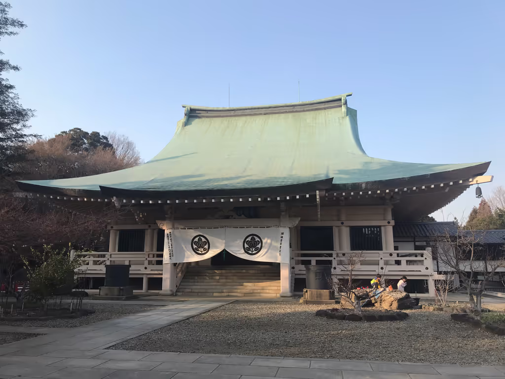Tokyo Private Tour - GotokujiTemple, the birthplace of Beckoning Cat