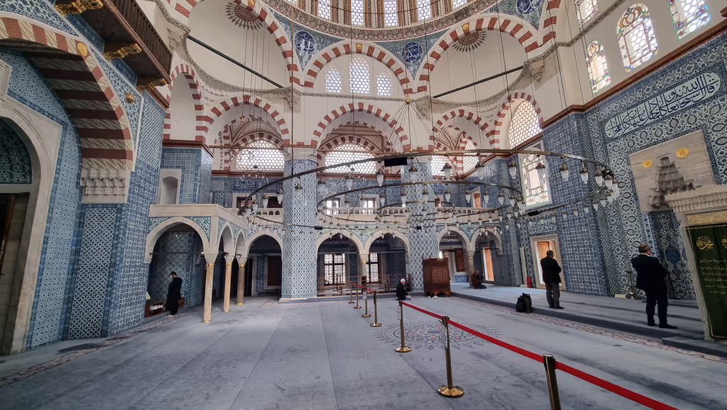Istanbul Private Tour - Rüstem Pasha Mosque