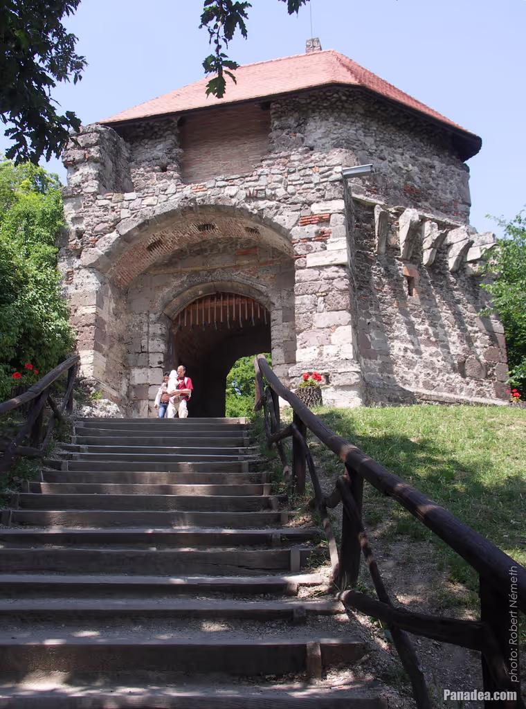 Budapest Private Tour - Visegrád Castle entrance