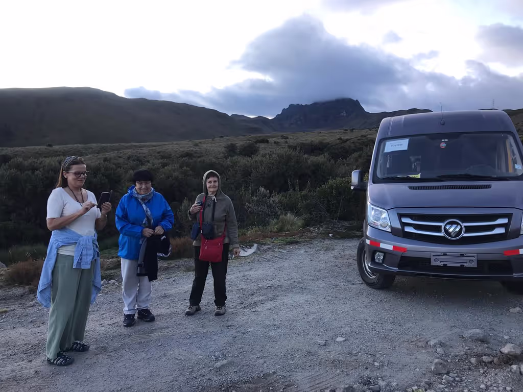 Quito Private Tour - Pichincha in the background