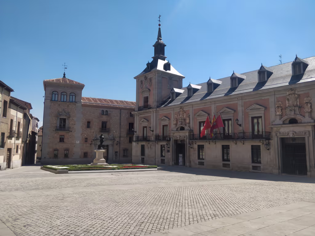 Madrid Private Tour - Plaza de la Villa