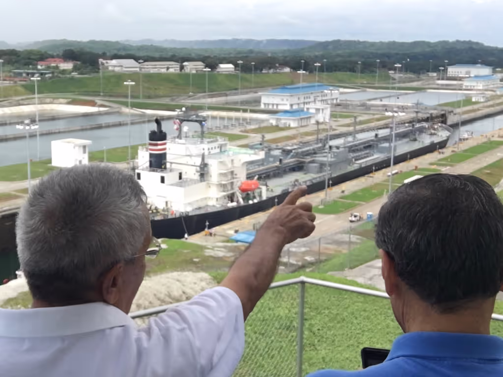 Panama City Private Tour - Visitors gazing at the transit of a tanker