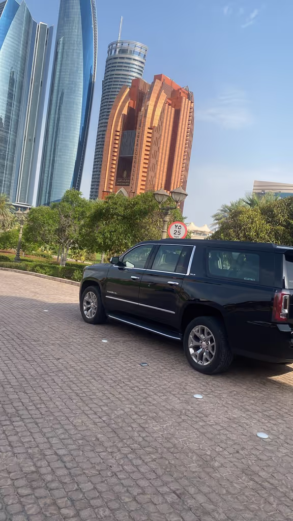 Dubai Private Tour - Etihad towres