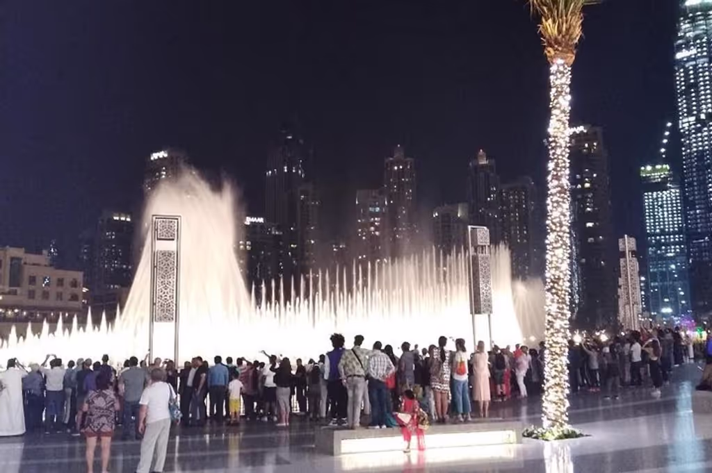 Dubai Private Tour - Dubai fountain