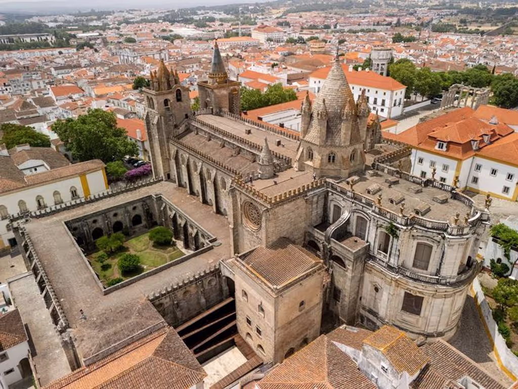 Lisbon Private Tour - Cathedral of Évora
