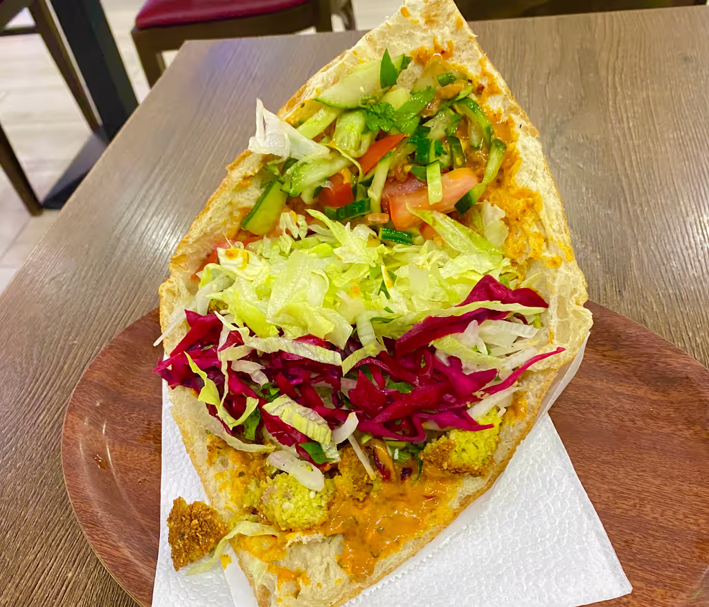 Berlin Private Tour - Tasty falafel with fresh vegetables