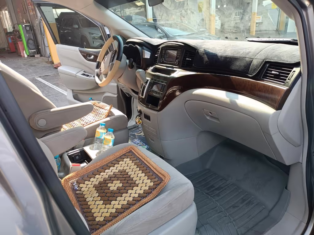 Dubai Private Tour - Luxury Private Vehicles