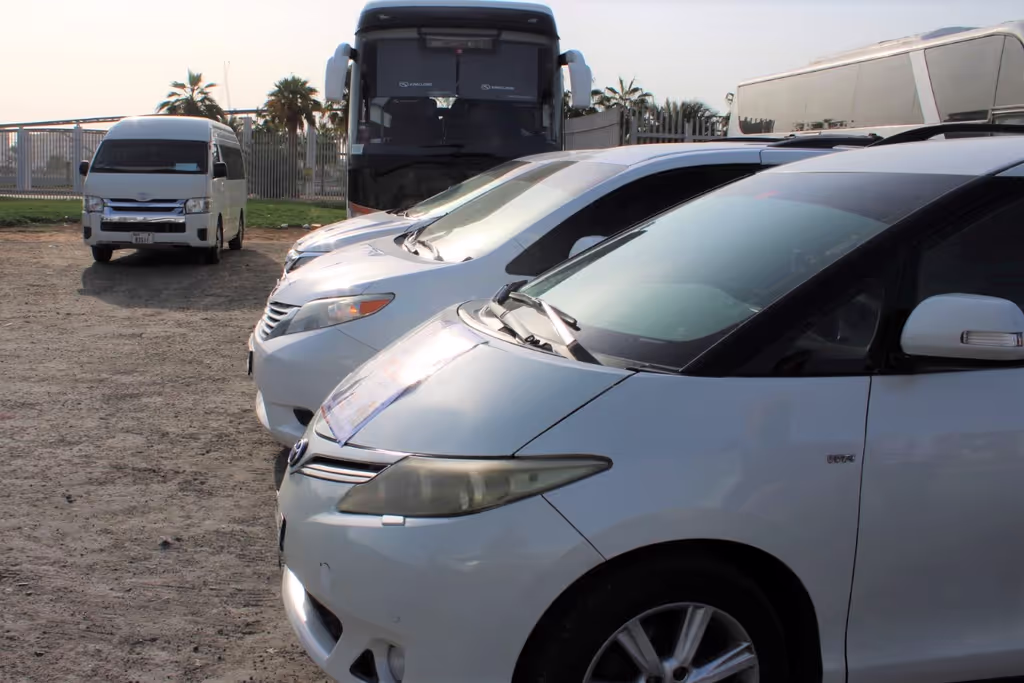 Dubai Private Tour - Private Luxury Vehicle