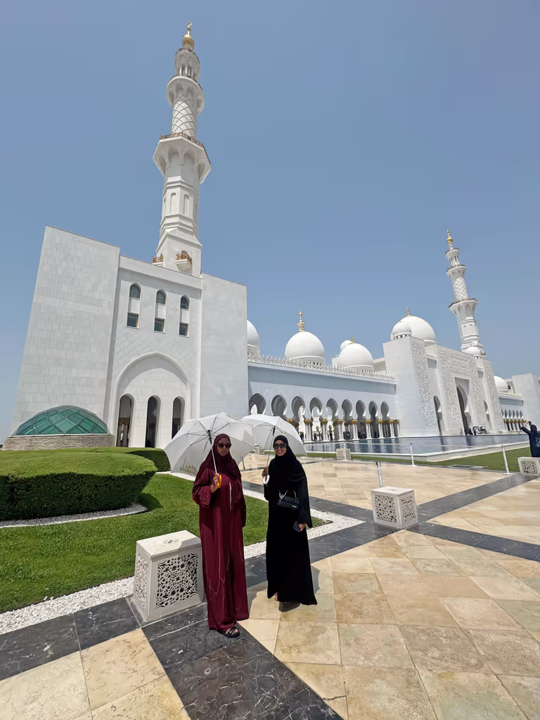 Abu Dhabi Private Tour - Sheikh Zayed Grand Mosque