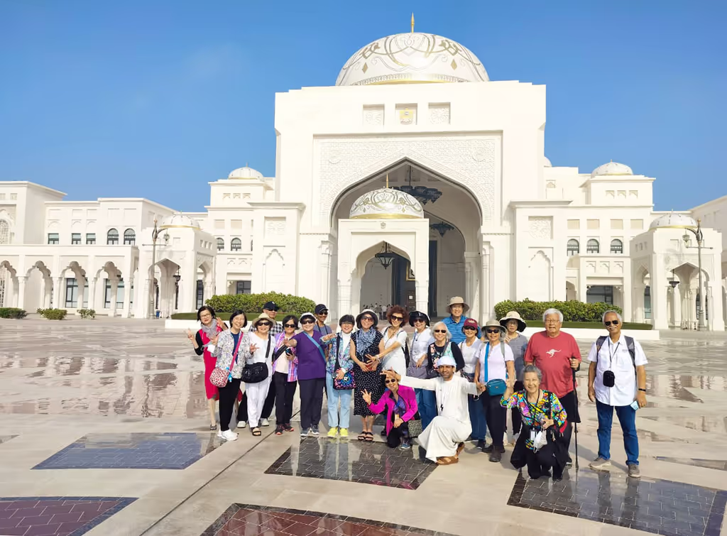 Abu Dhabi Private Tour - Qasr Al Watan