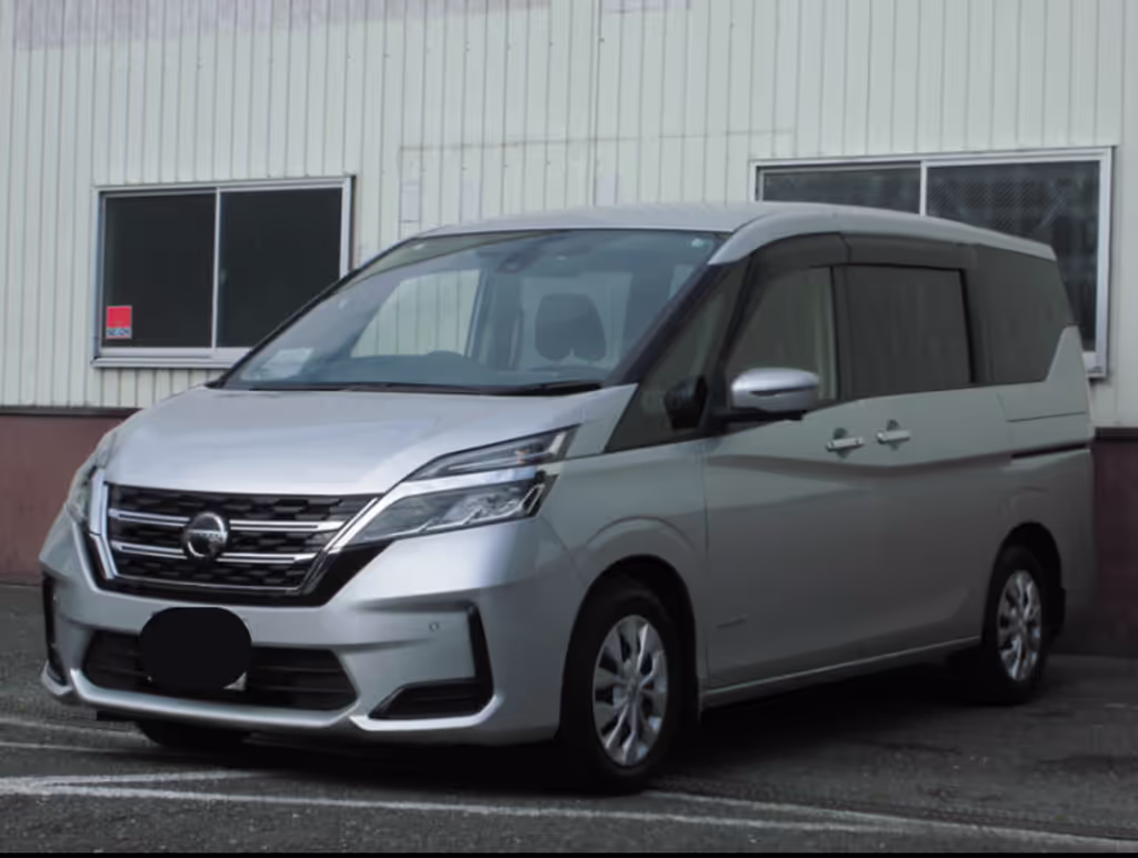 Fukuoka Private Tour - "Nissan SERENA" 8-seater, non-smoking car