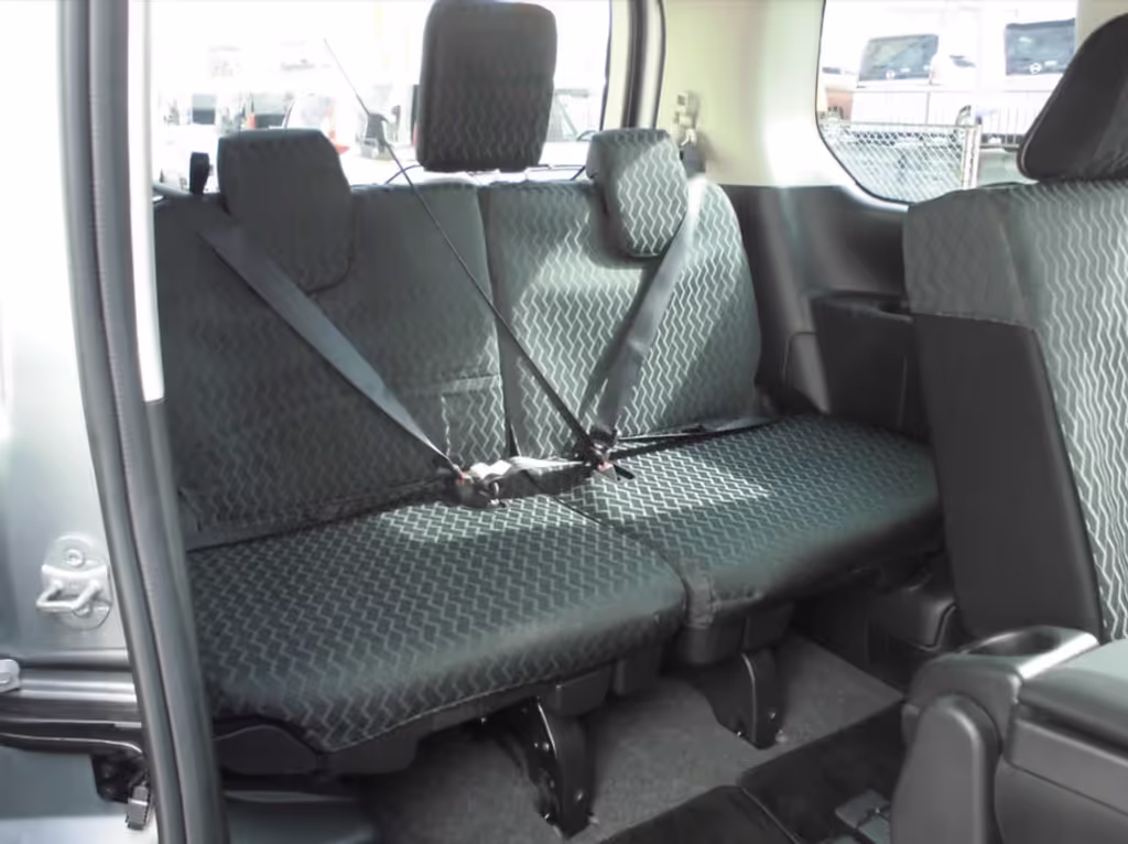 Fukuoka Private Tour - “spacious third-row seats”