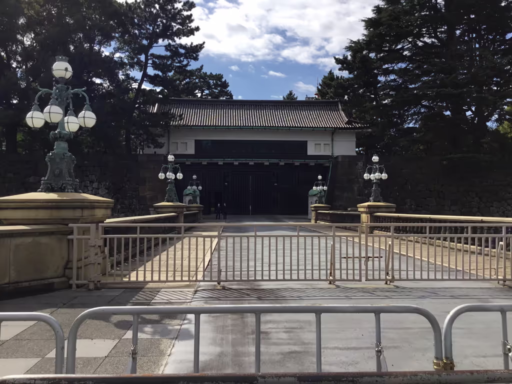 Tokyo Private Tour - Imperial palace main entrance