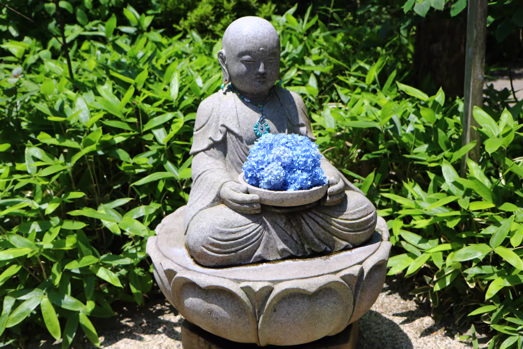 Tokyo Private Tour - Meigetuin-temple