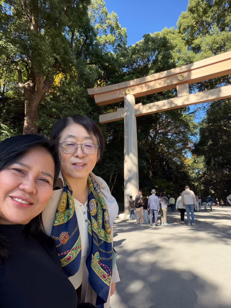 Tokyo Private Tour - With my guest in front of Torii Gate