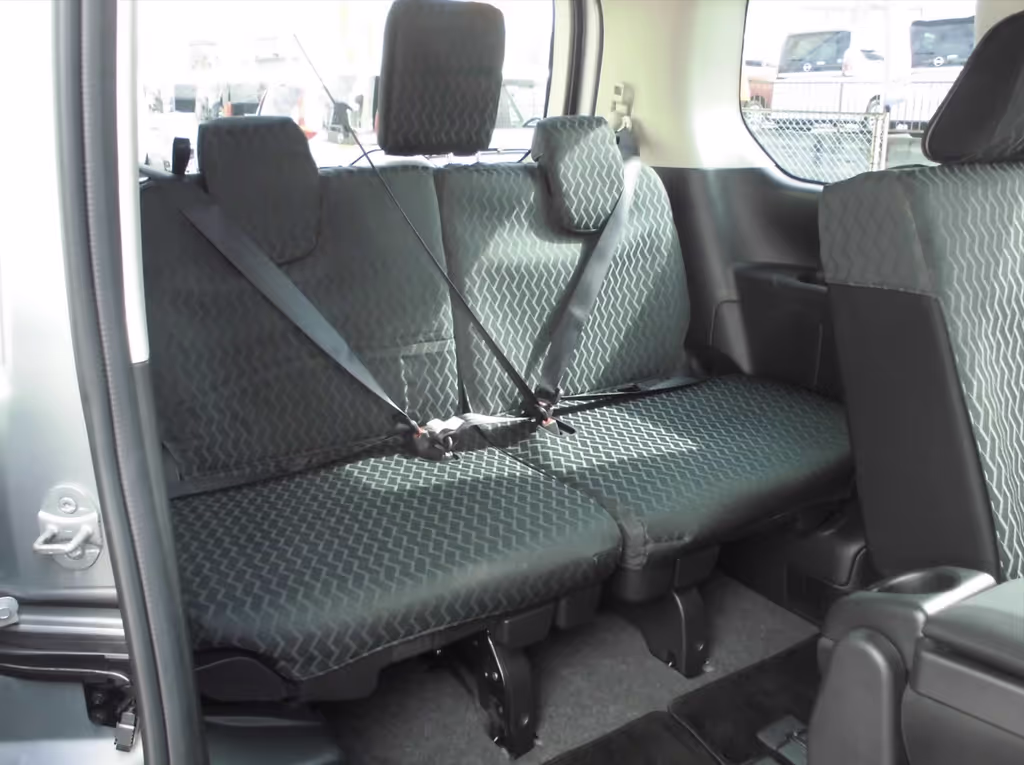 Fukuoka Private Tour - “spacious third-row seats”