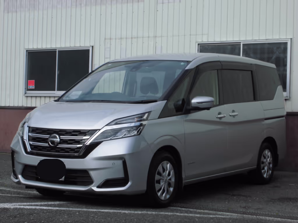 Fukuoka Private Tour - "Nissan SERENA" 8-seater, non-smoking car