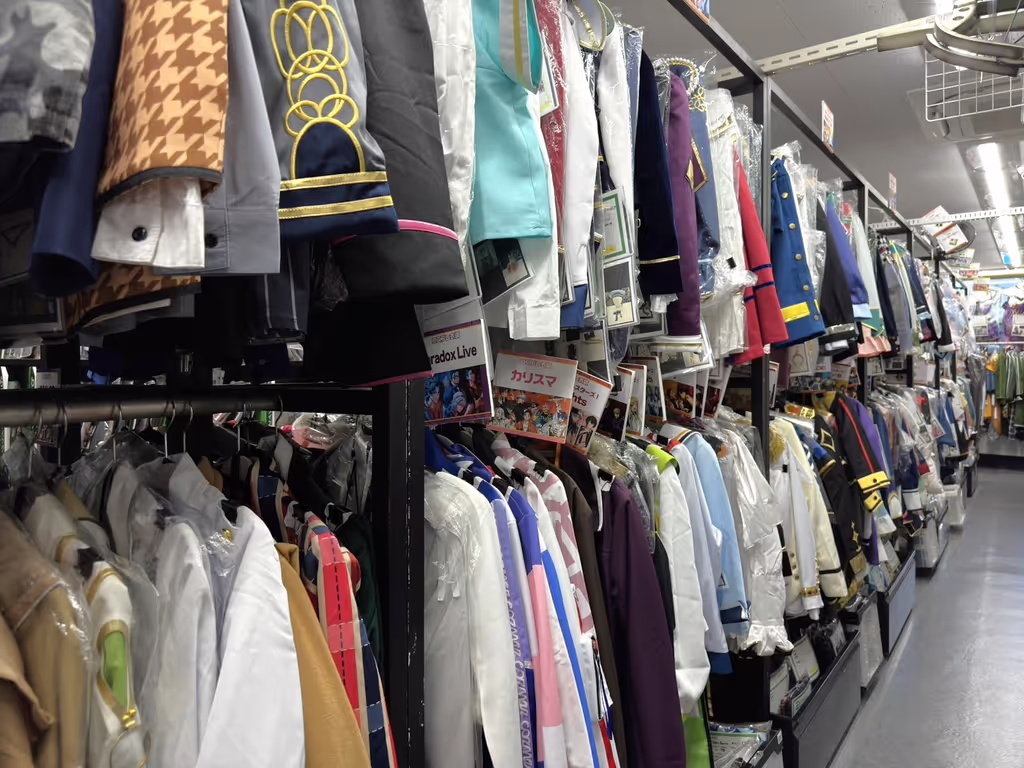 Tokyo Private Tour - Ikebukuro is a cosplay mecca!