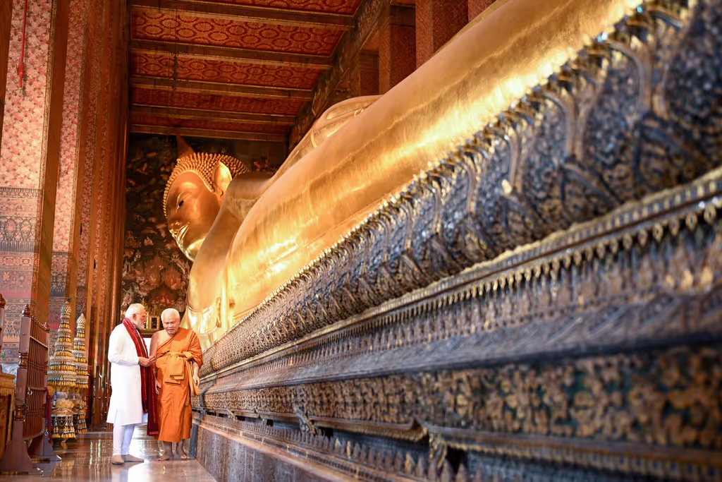 Bangkok Private Tour - The Temple of the Reclining Buddha