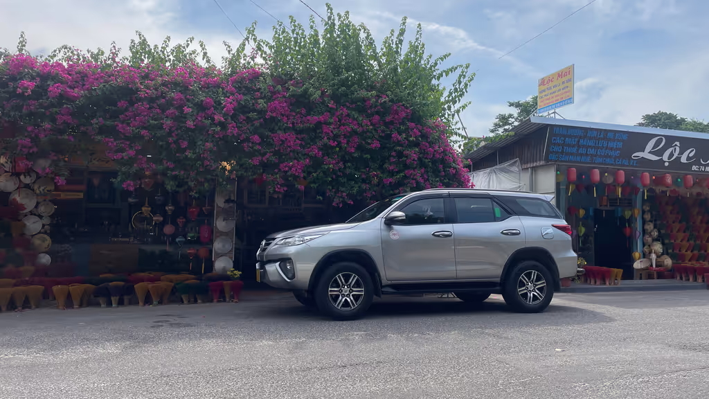 Hue Private Tour - SUV for group of 3-4 people