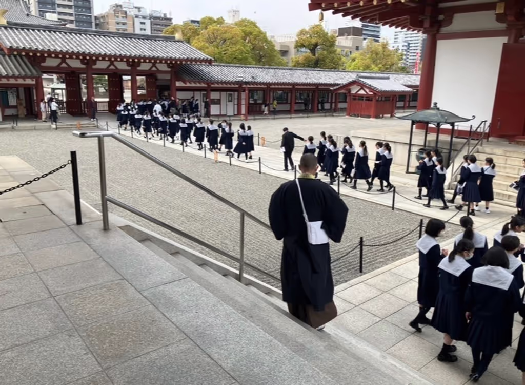 Osaka Private Tour - New highschool student orientation