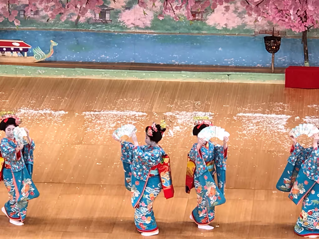 Kyoto Private Tour - Spring Dancces by Geiko & Maiko, Gion, Kyoto