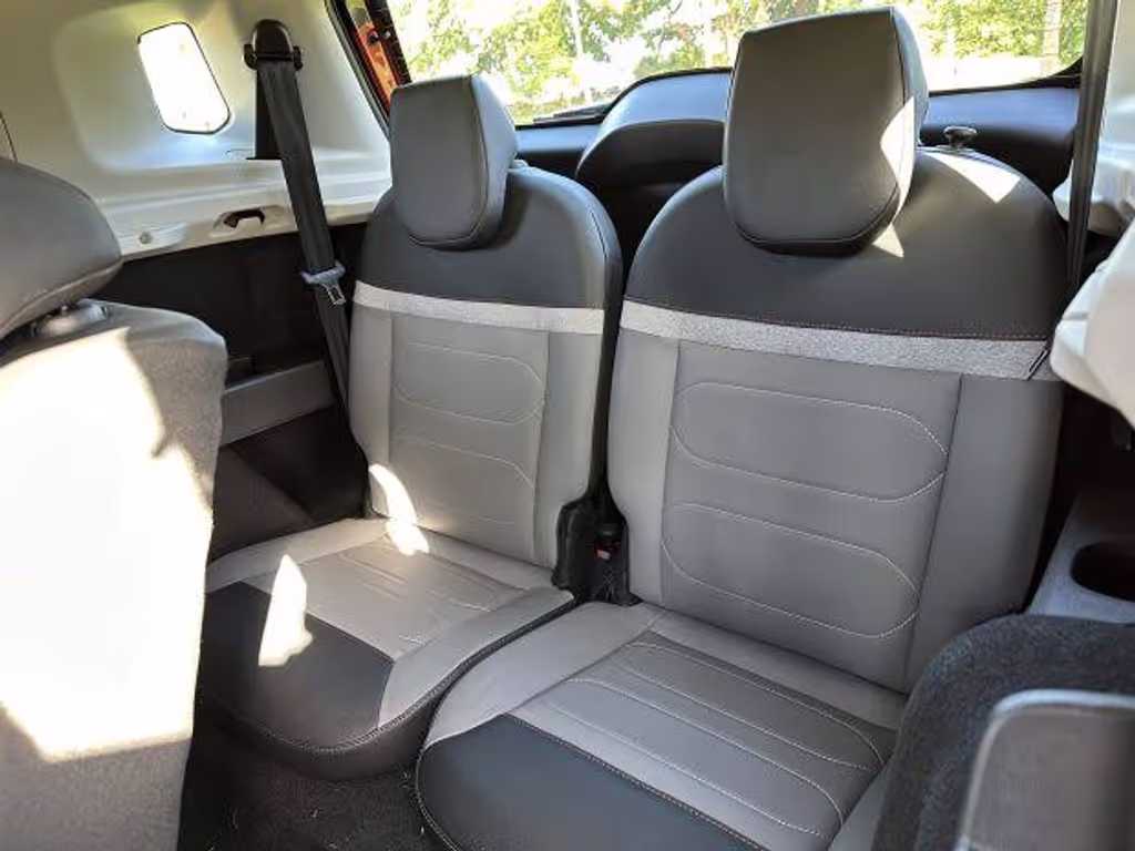 Rio de Janeiro Private Tour - Citroen C3 Aircross 7-seater