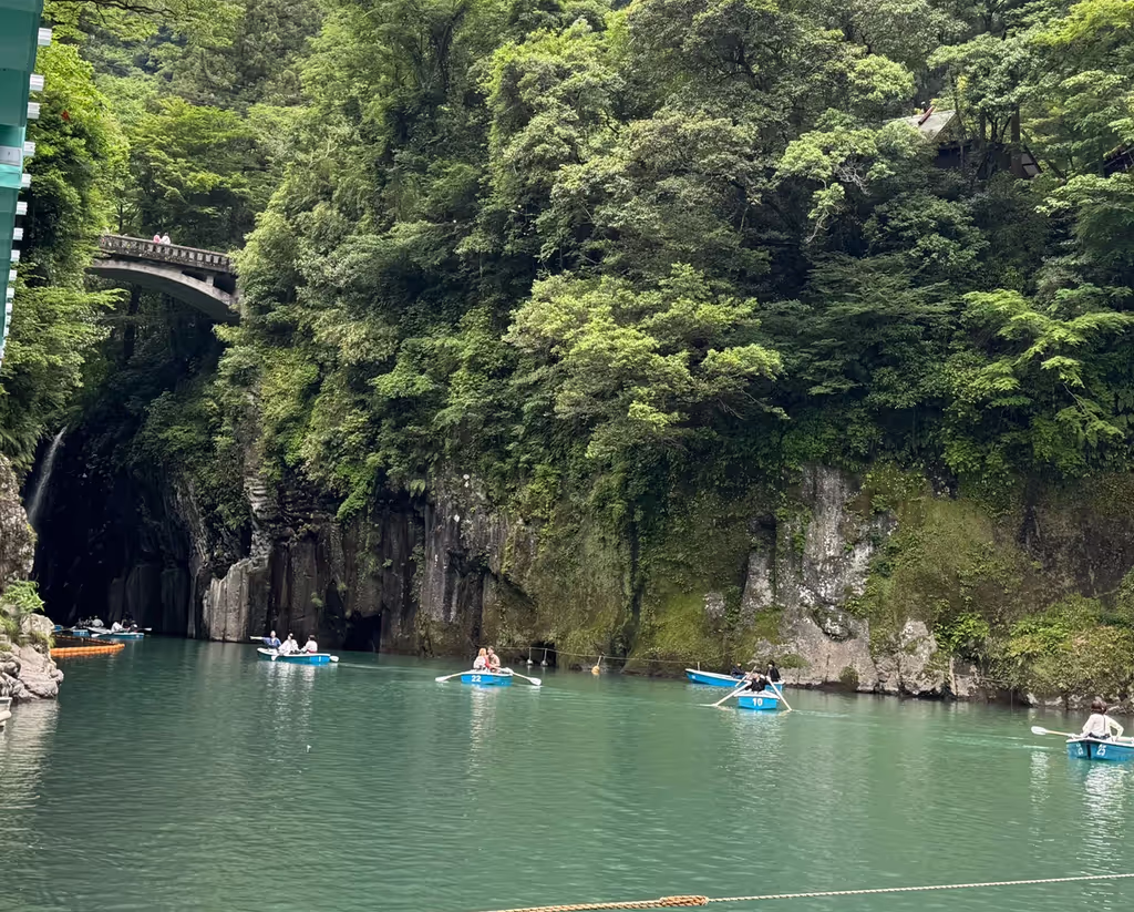 Fukuoka Private Tour - Rental boats at Manai Falls (reservation required)