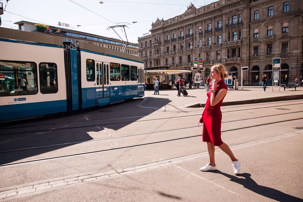 Zurich Private Tour - Paradeplatz zürich