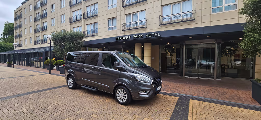 Dublin Private Tour - Luxury Vehicle