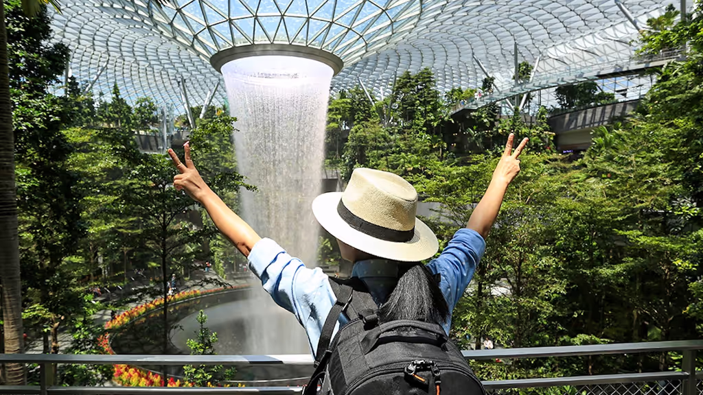 Singapore Private Tour - JEWEL - THE VORTEX at the heart of the Airport