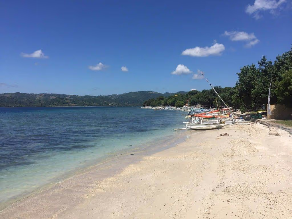 Lombok Private Tour - The beach at Gili Layar