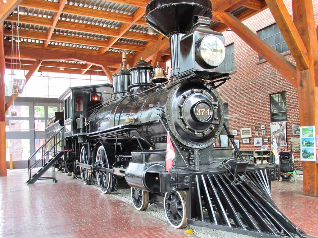 Vancouver Private Tour - Meeting Spot - Engine 374