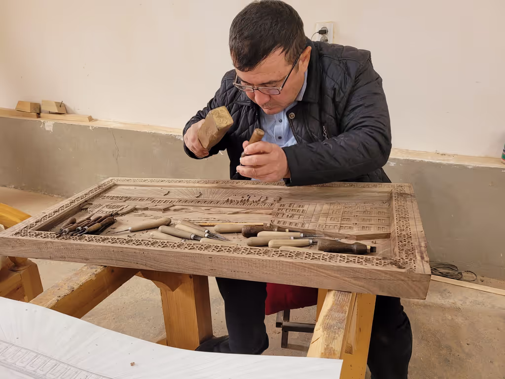 Bukhara Private Tour - Wood carving art