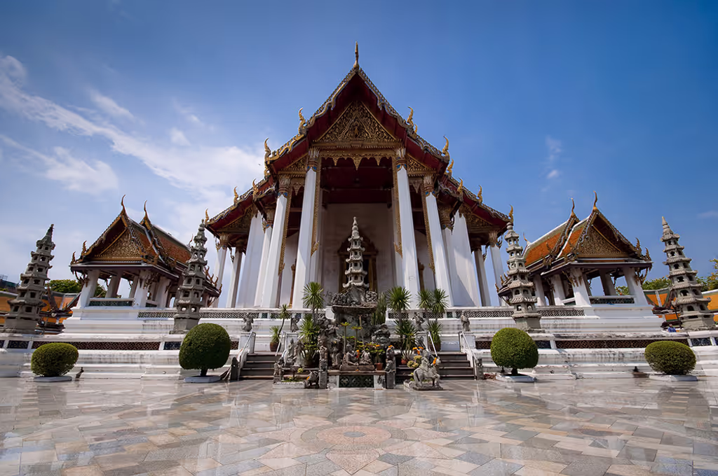 Bangkok Private Tour - Wat Suthat Thepwararam Ratchaworamahawihan