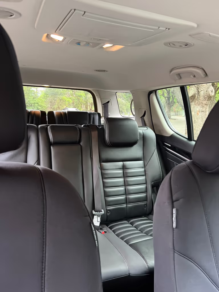 Sydney Private Tour - Isuzu Mux - Car for our travel
