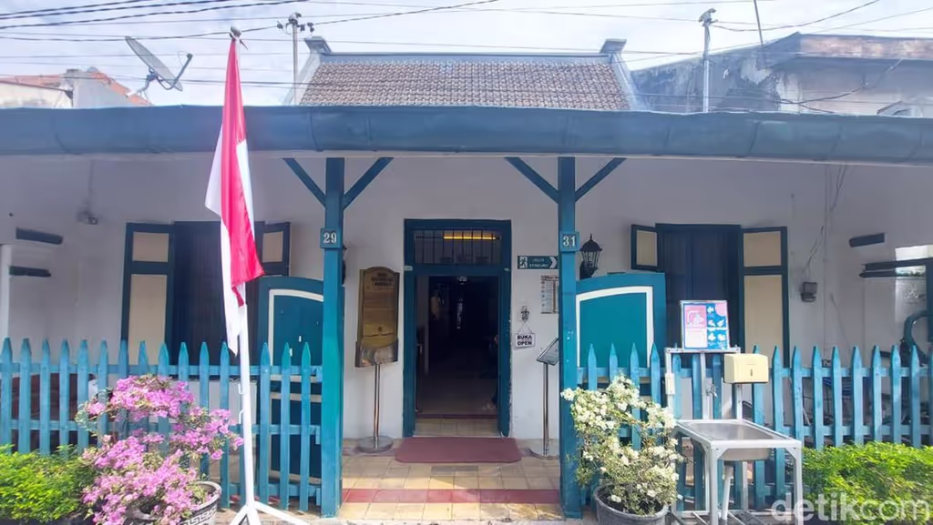 Surabaya Private Tour - HOS Tjokroaminoto Museum