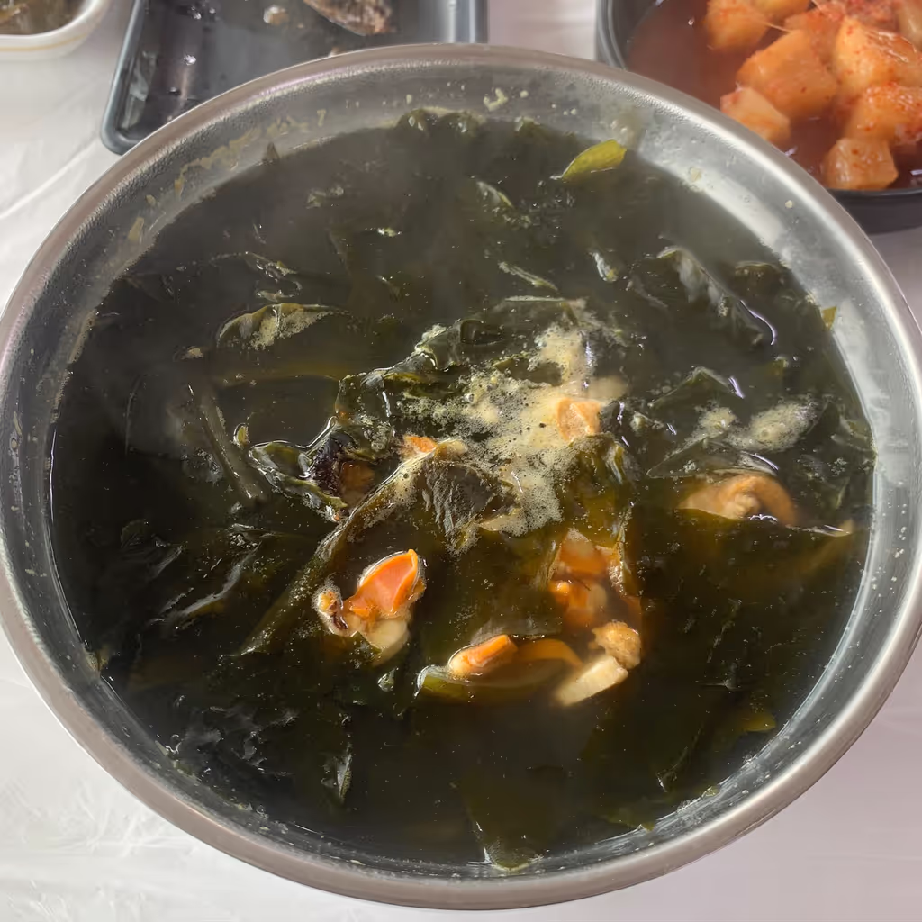 Seoul Private Tour - Traditional mussel soup